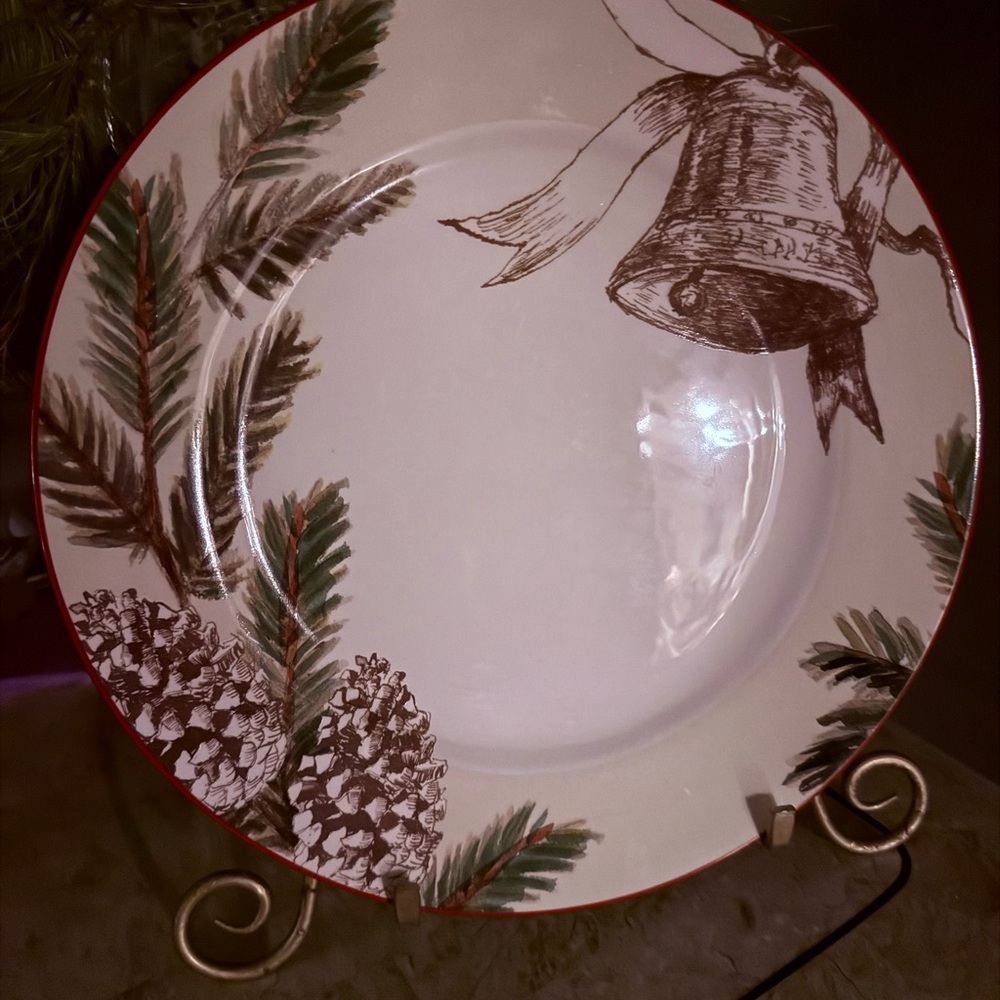 Williams Sonoma NWT Festive Christmas Carols  Dinner Plates